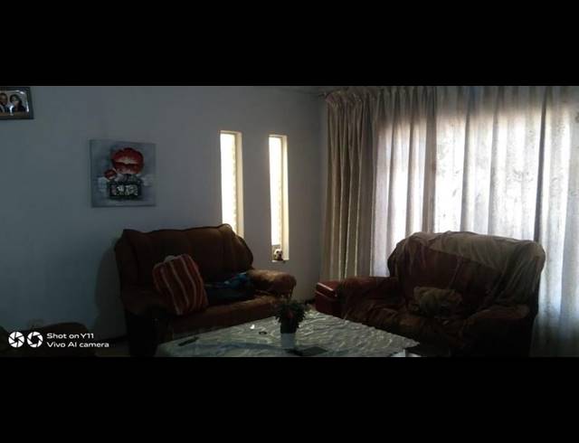 3 BEDROOM HOUSE FOR SALE IN DAWN PARK EXT